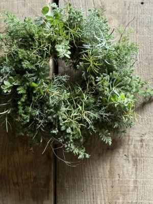 ナチュラルグリーンのクリスマスリース